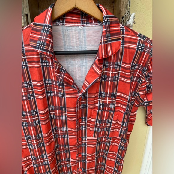 His or Hers Christmas pajama set. - Picture 8 of 9